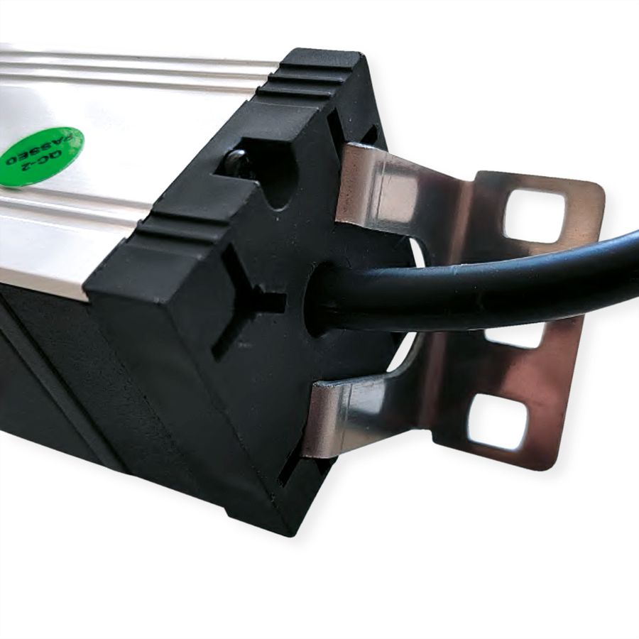 VALUE 19-Zoll-Steckdosenleiste 7fach mit Überlastschutz, 1 HE, Schutzkontakt-Stecker, 1,8 m