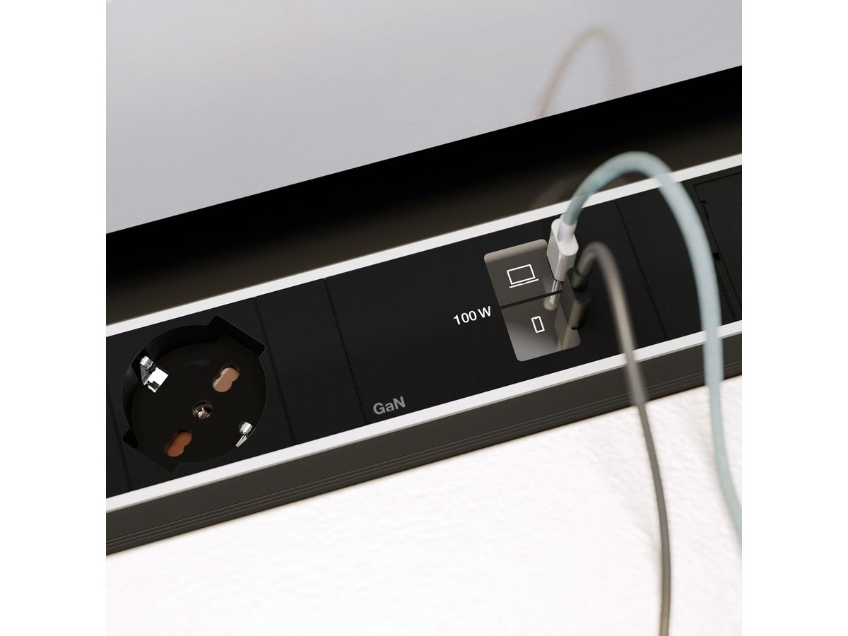 BACHMANN CONFERENCEF XL 3xP40, 1xUSB C/C 100W 2xCM