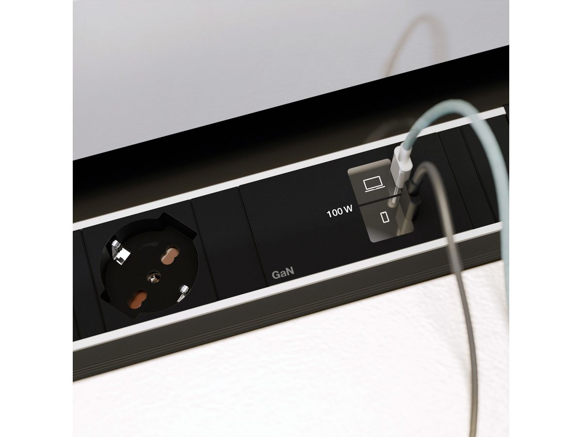 BACHMANN CONFERENCEF M 1xP40, 1xUSB C/C 100W