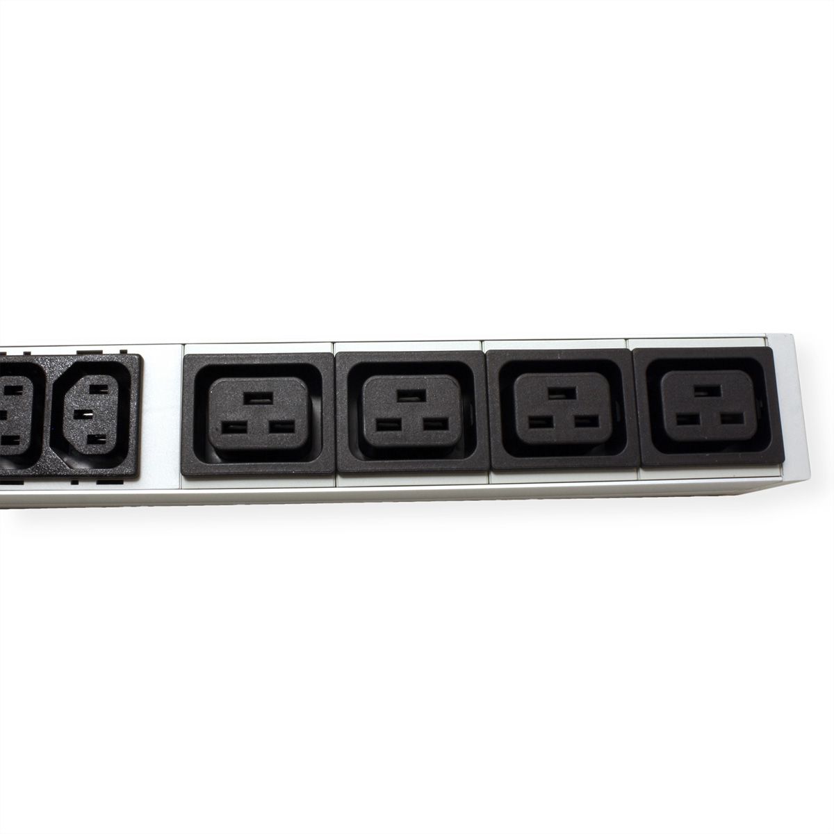 BACHMANN BN0500 19" PDU 1HE 16xC13 4xC19, Leistungsmessung, Anschluss CEE 16A, blau