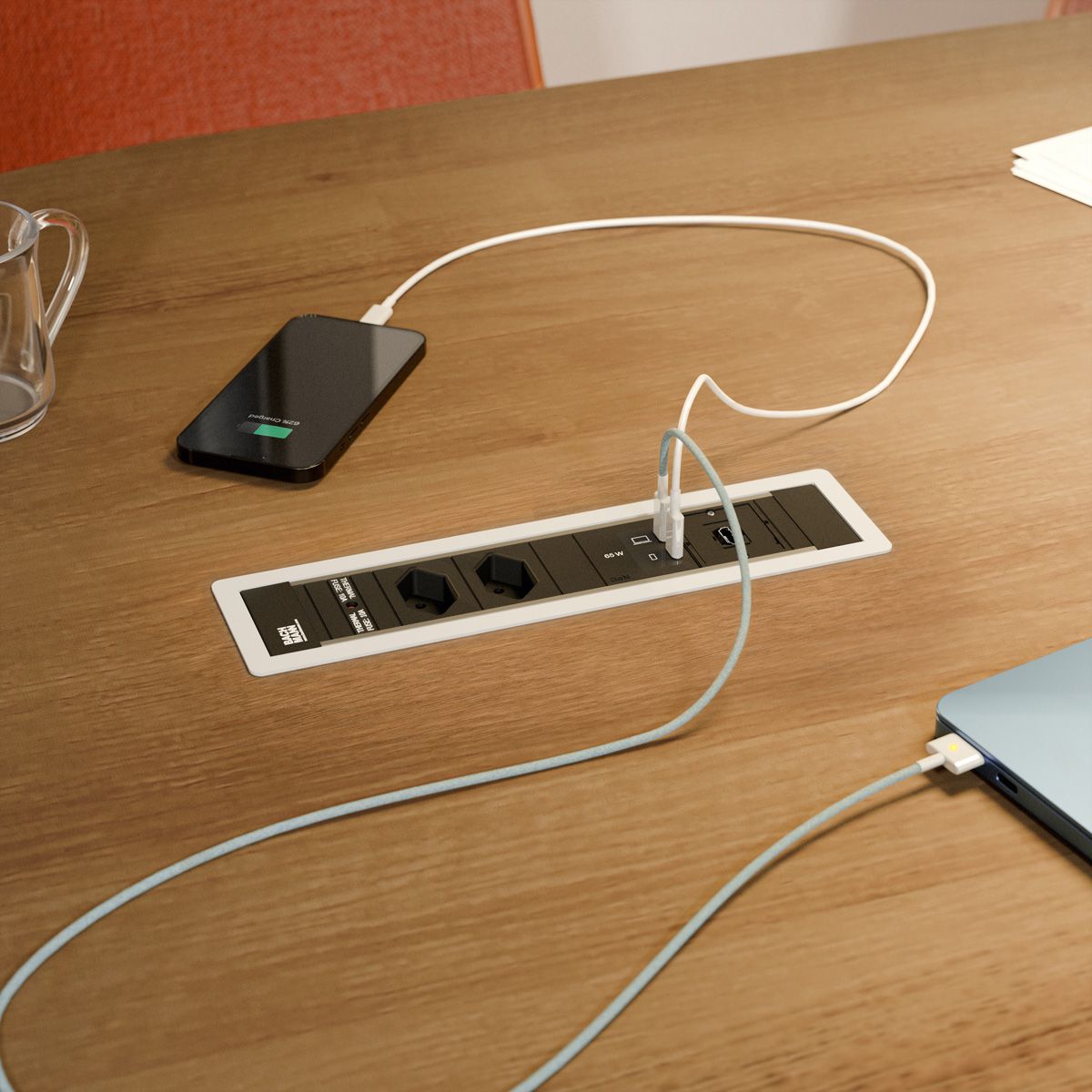 BACHMANN POWER FRAME ALU 2xT13 1xABD, 1xUSB C/C 65W Charger