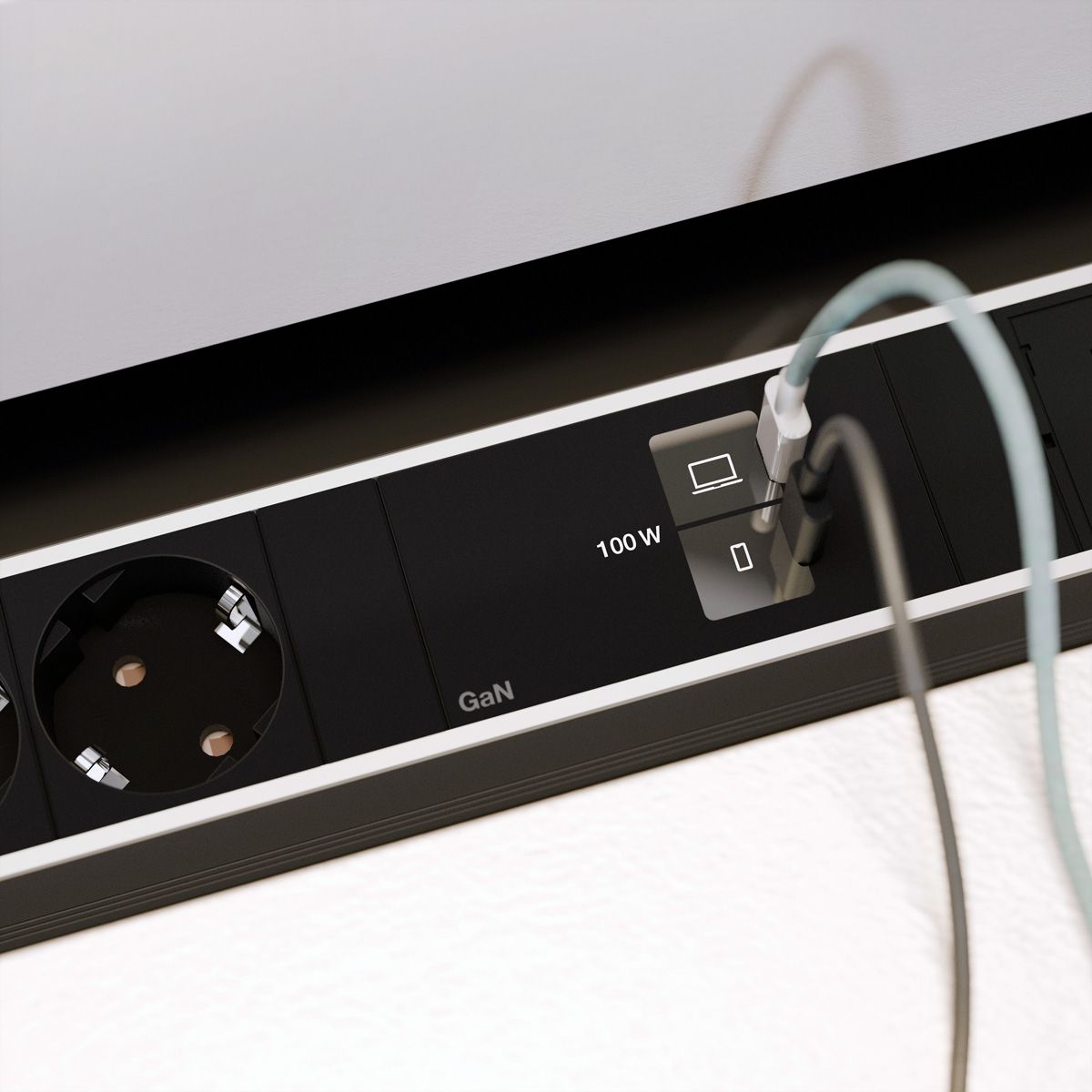 BACHMANN CONFERENCEF XL 3xCEE7/3, 2xCM 1xUSB C/C 100W